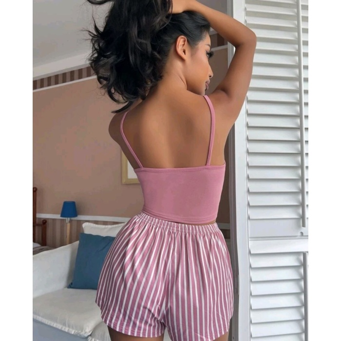 Kadın Pembe Çizgili Desen Askılı Şortlu Pijama Takım