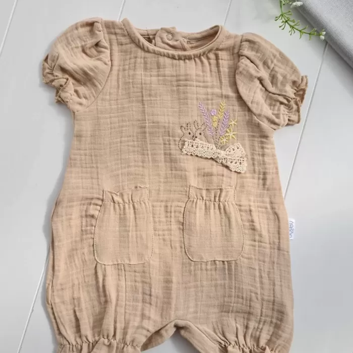 Müslin Kumaş Çiçek Nakışlı Pamuklu Kız Bebek Tulum