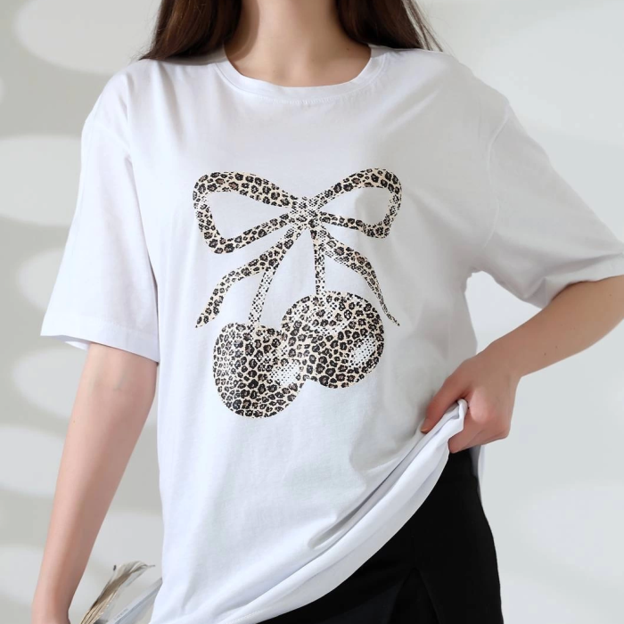 Leopar desenli kiraz baskılı tişört