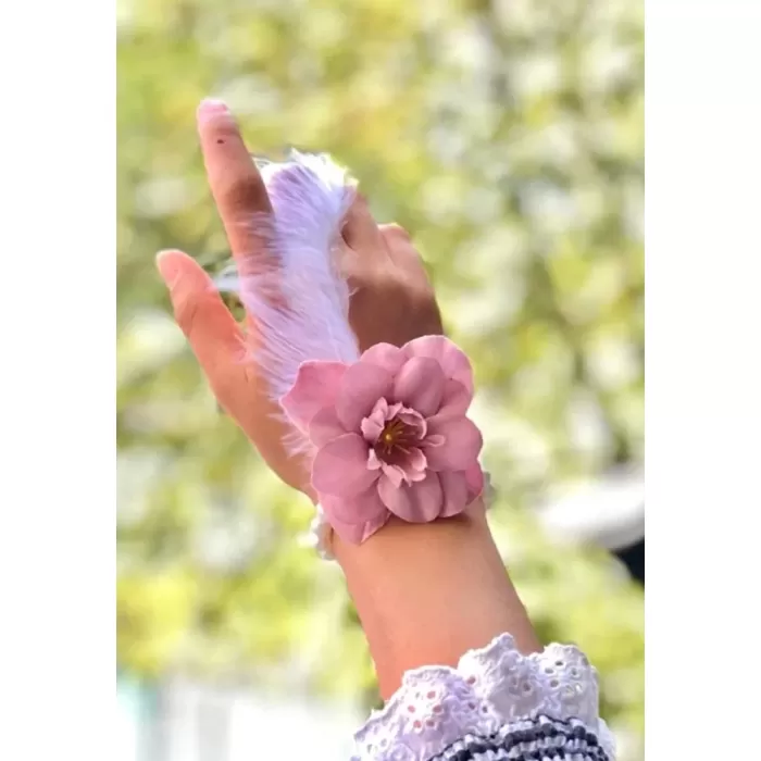 Bride To Be Nedime Gelin Bilekliği Tüy Ve İnci Boncuk Detaylı Pembe Renkli Bekarlığa Veda Partisi Bilekliği 10 Adet