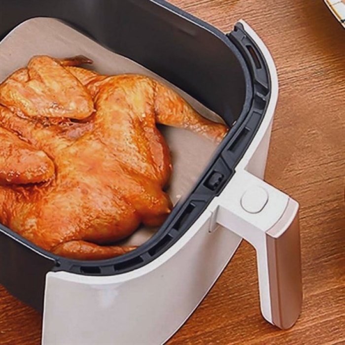 100 Adet Air Fryer Pişirme Kağıdı Tek Kullanımlık Yağ Su Geçirmez Yapışmaz Deliksiz Düz Kare Model (4434)