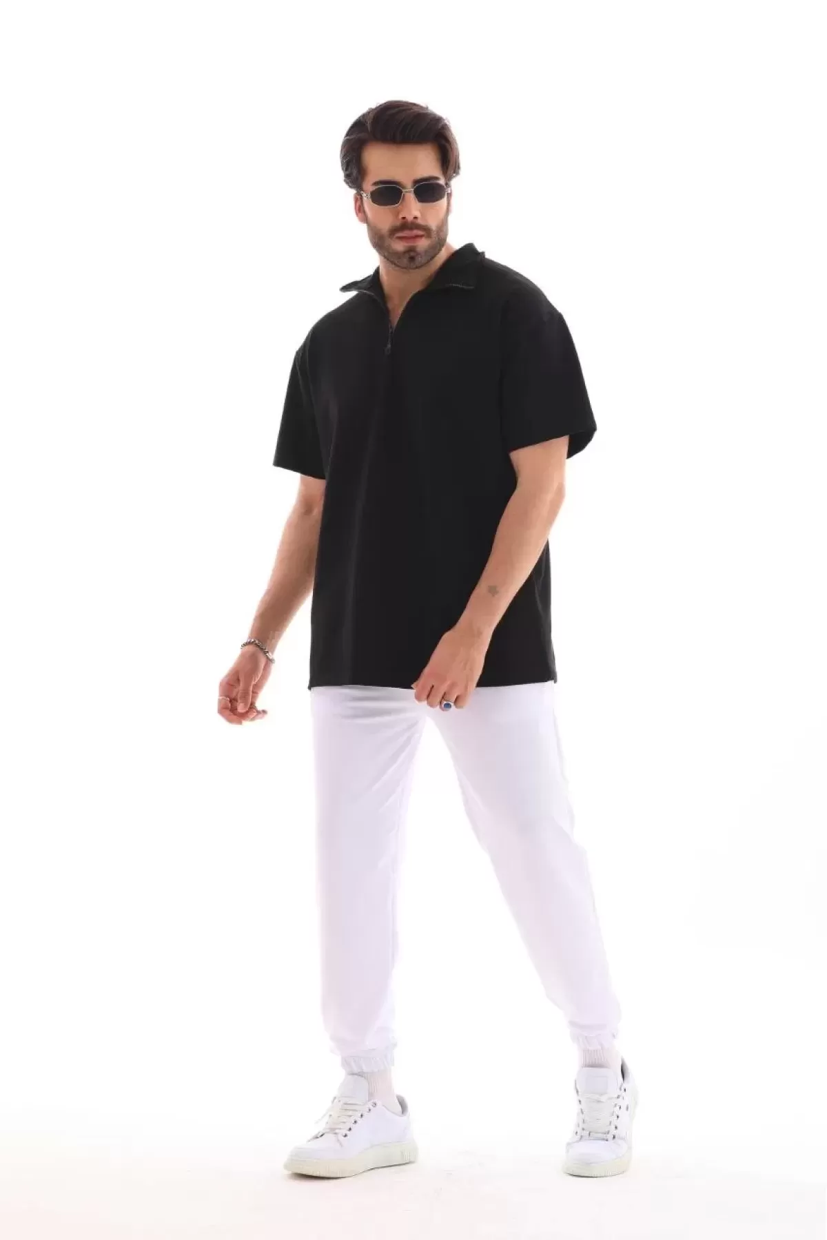 Yakalı Yarım Fermuarlı Oversize T-shirt - Siyah