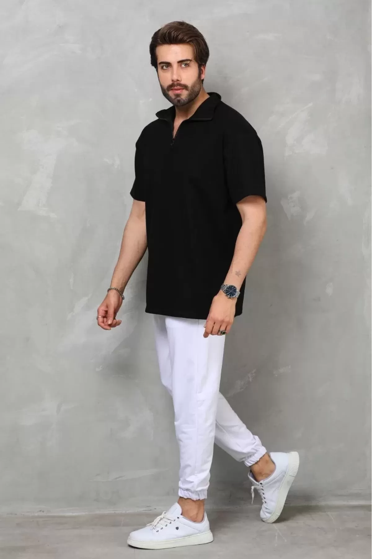 Yakalı Yarım Fermuarlı Oversize T-shirt - Siyah