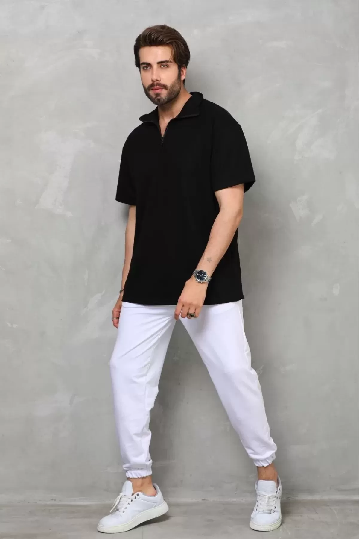 Yakalı Yarım Fermuarlı Oversize T-shirt - Siyah