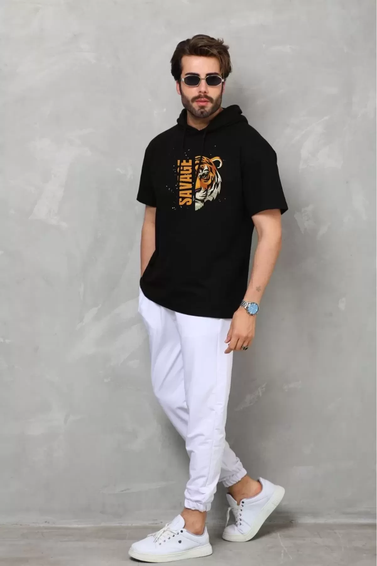 Kaplan Baskılı Kapüşonlu Oversize T-Shirt - Siyah