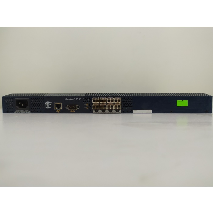 Ürün03 - Brocade Silkworm 3250 8-Port 2GB Fabric Fibre Channel Switch