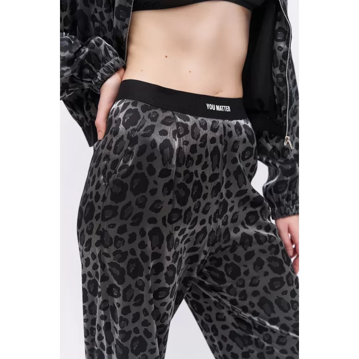 Beli Lastik Detaylı Leopar Desenli Pantolon Siyah