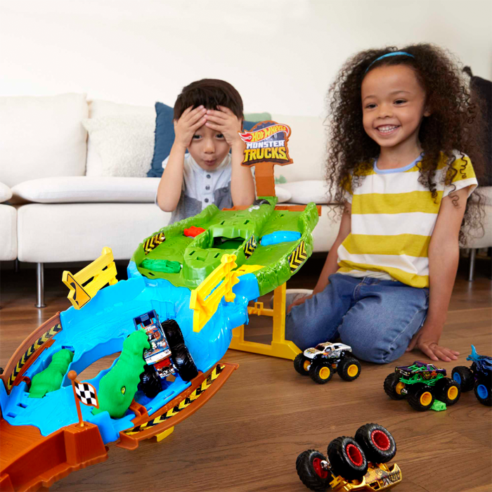 HGV12 Hot Wheels Monster Trucks Heyecanlı Yarışlar Oyun Seti