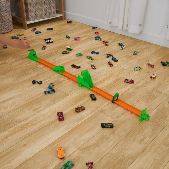 HKX47 Hot Wheels Track Builder Heyecanlı Atlayış Akrobasi Seti