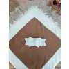 Yenidoğan Wool Yün Kumaş Taç Nakışlı Güpür Duvaklı Fiyonk Prizma Taş Unisex Kundak Bebek Battaniyesi Kahverengi
