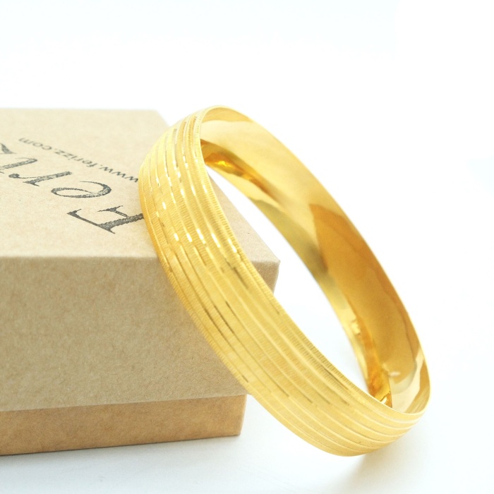 FerizZ Altın Kaplama Dik Çizgili 1.5 cm Bilezik BLZ-3076