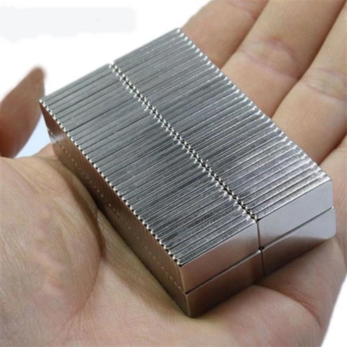 50 Adet 20x10x2 Mm Neodyum Mıknatıs , Köşeli N35 Nikel Kaplamalı Kaliteli Ve Dayanıklı Ürün