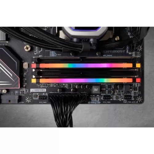 Corsair VENGEANCE RGB PRO LEDli DDR4-3600Mhz CL16 16GB (2x8GB) DUAL (18-22-22-42) 1.35V AMD Ryzen