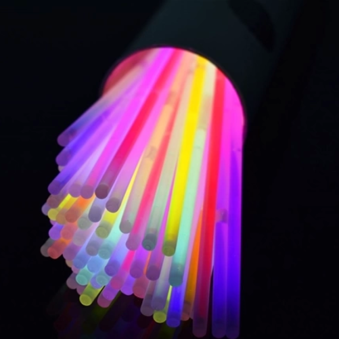 Karanlıkta Yanan Parlayan Fosforlu Glow Stick Çubuk Bileklik 50 Adet