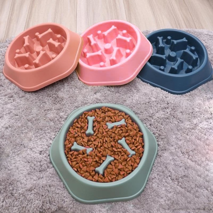 Kemik Desenli Kedi ve Köpek Yavaş Yeme Mama Kabı – Sağlıklı ve Kontrollü Beslenme!