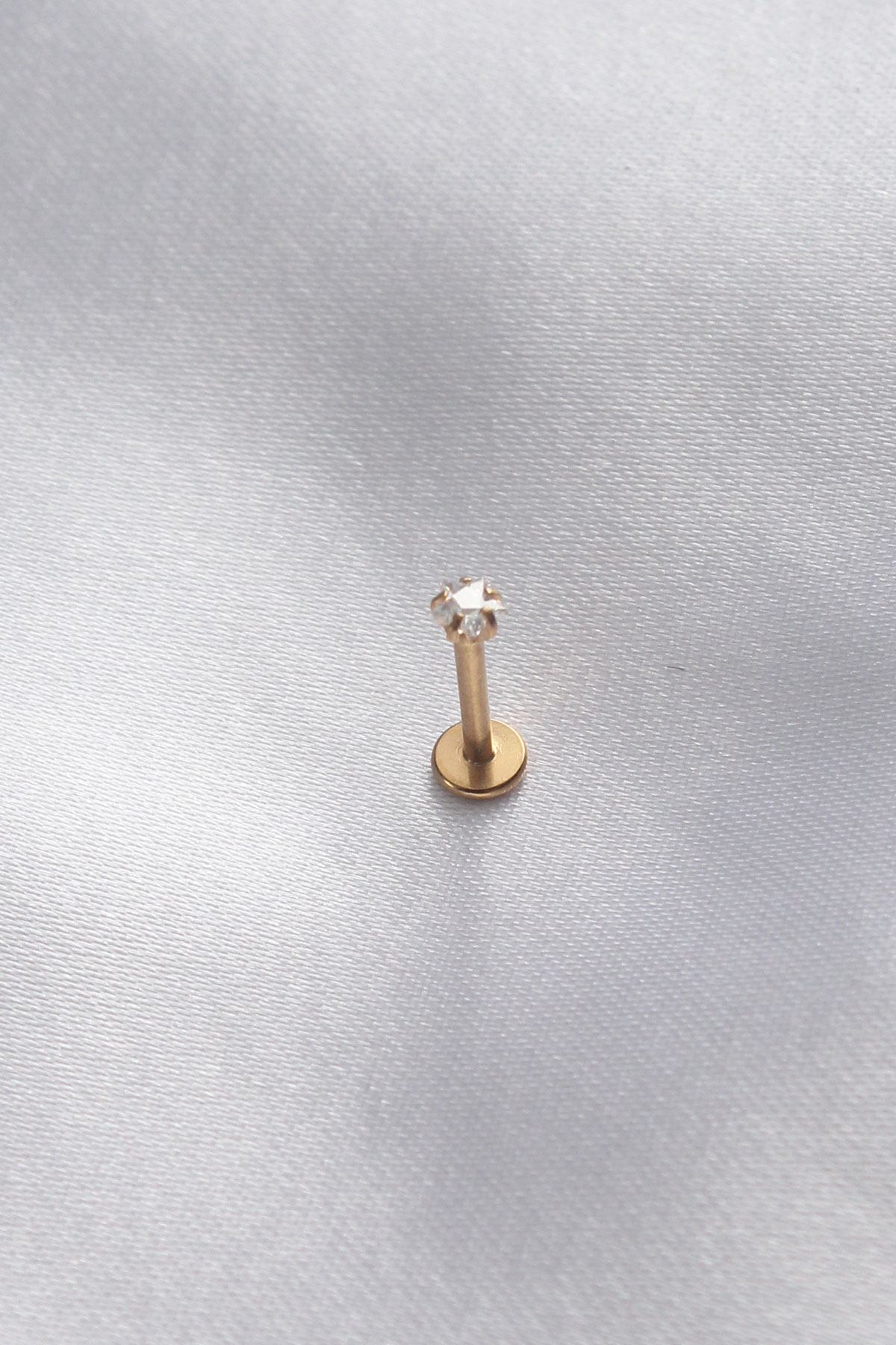 316L Cerrahi Çelik 3,5 mm Yıldız Zirkon Gold Renk Dudak Piercing