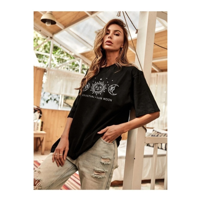 Siyah Ay Güneş Baskılı Oversize T-shirt