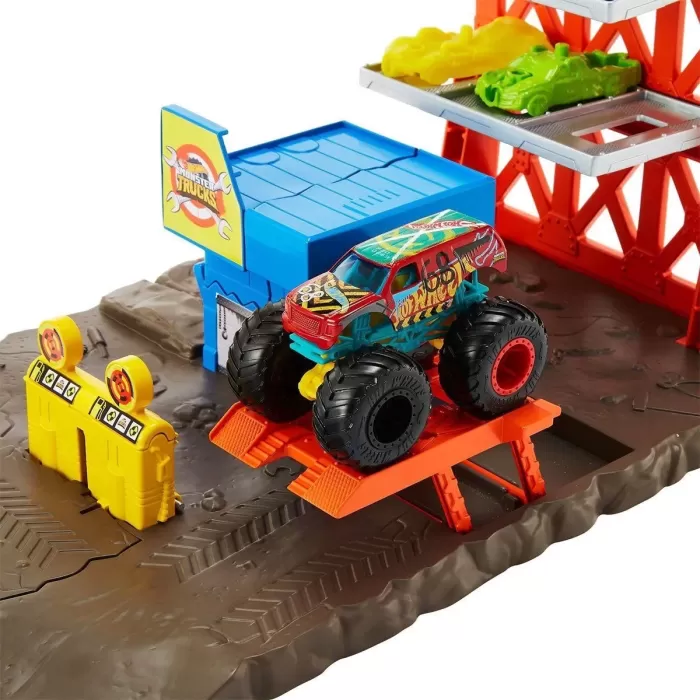 Hfb12 Monster Trucks Patlama İstasyonu Oyun Seti , Hot Wheels Monster Trucks