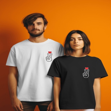 Parmak ucu kalp Çift Kombini Siyah Beyaz normal kalıp T-shirt (tek ürün fiyatıdır)