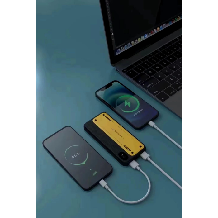 10000 Mah Hızlı Şarj Özellikli Aynı Anda 4 Cihazı Şarj Edebilen Powerbank