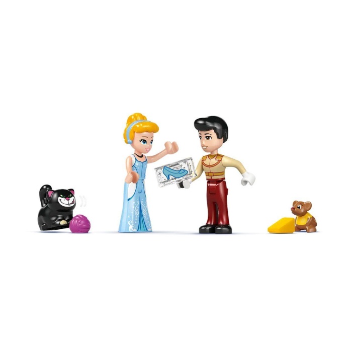 43275 Lego Disney Prensesi Sindirellanın Şatosu ve At Taşıyıcı 596 parça +6 yaş