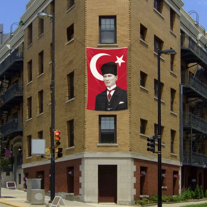 Kalpaklı Gazi Mustafa Kemal Atatürk Ay Yıldız Türk Bayraklı Poster Tören Kutlama Cephe Bayrağı ATA43