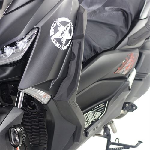 GP Kompozit Yamaha XMAX 250-400 2018-2022 Uyumlu Bacak Koruma Siyah