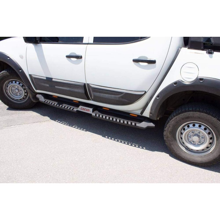 Mitsubishi L200 Dakar Yan Basamak Siyah V2 Işıklı 2006-2015 Arası