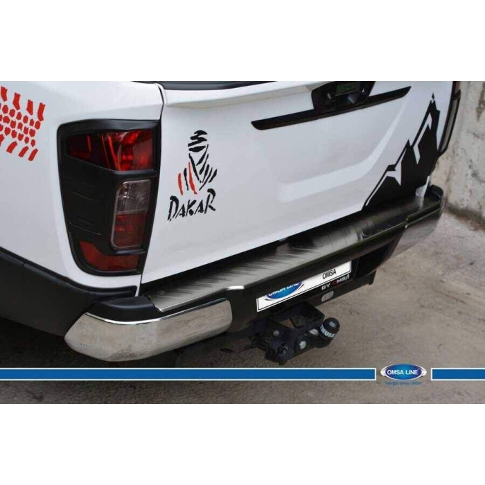 Nissan Navara Krom Arka Tampon Eşiği Taşlı 2016 ve Sonrası