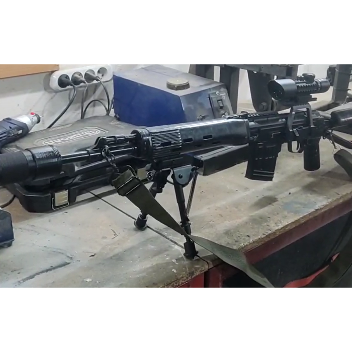 Bipodun montajı SVDS CYMA