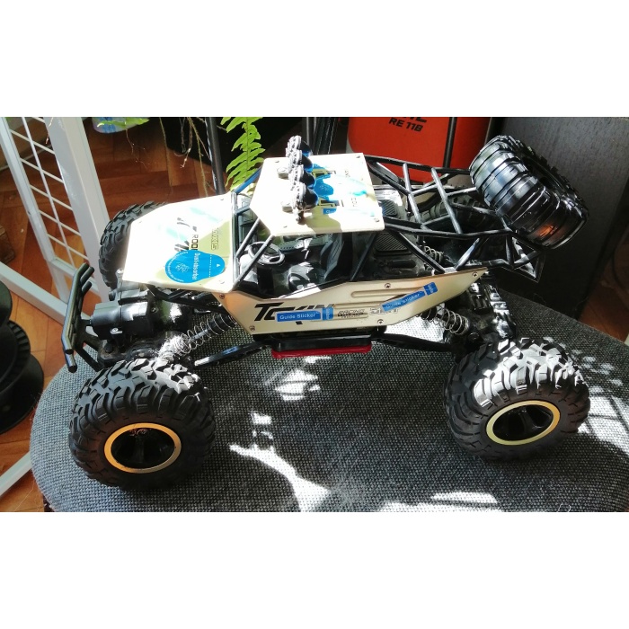 Çalışan radyo kontrollü model BUGGY için montaj şeritleri