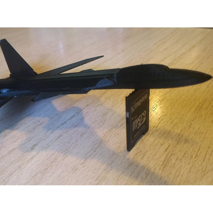 Su-47 Berkuta (C-37) benzer bir uçak modeli (NATO kodlamasına göre)