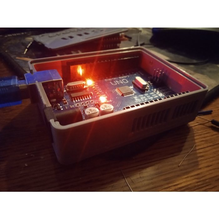 Arduino UNO için muhafaza