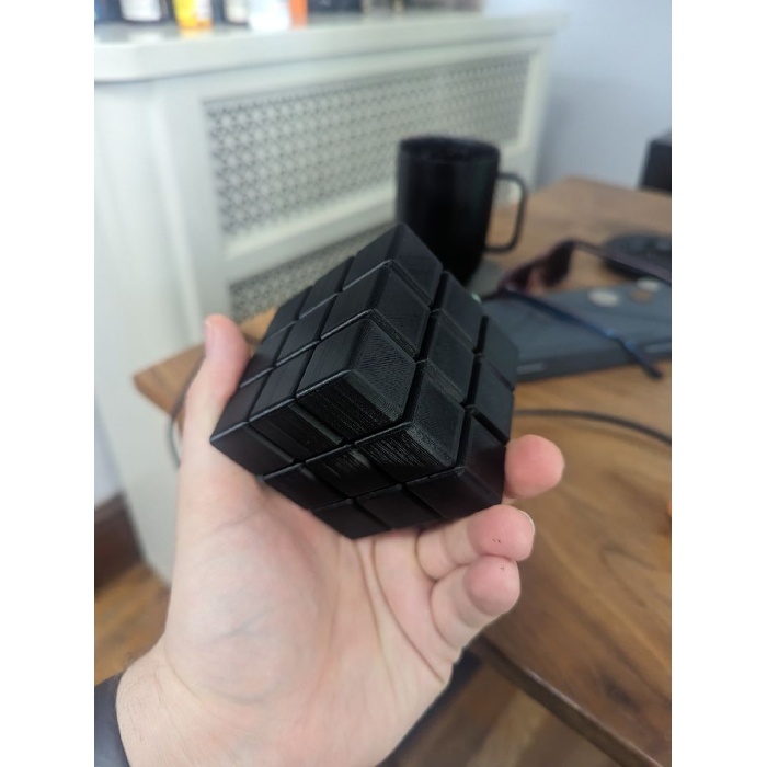 Dünyanın ilk çalışan baskısı Rubik’in Cube P263468