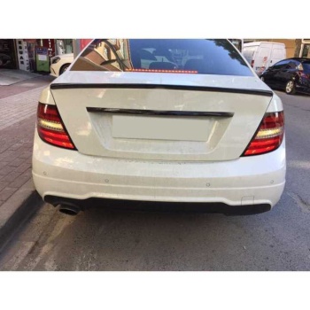 MERCEDES W204 2007-2013 BAGAJ SPOILER PIANO BLACK