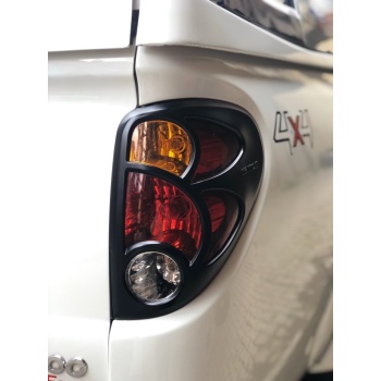 2008 -2014 MITSUBISHI L200 UYUMLU  STOP CERCEVE KAPLAMA SIYAH