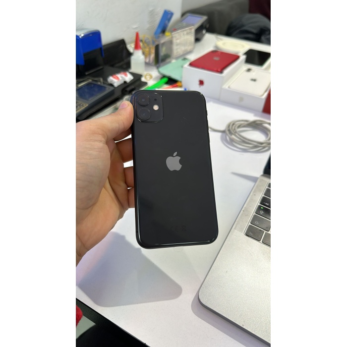 Apple iPhone 11 64GB Siyah Cep Telefonu Yurtiçi Hatasız (Yenilenmiş Kutulu )