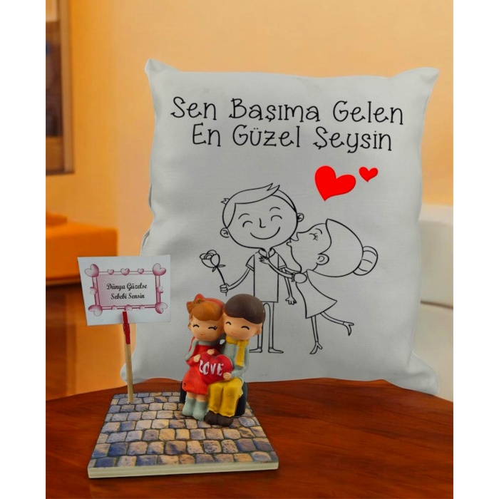 Kaldırımdaki Aşıklar Biblo Notluk Ve Yastık Hediyelik Set