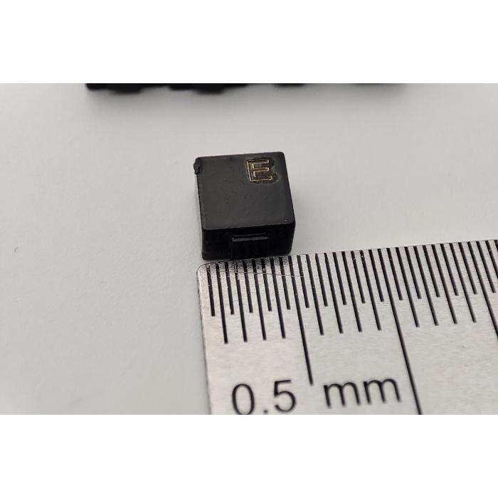 Metal Üstü Seramik Mini RFID Etiket 5x5x3mm