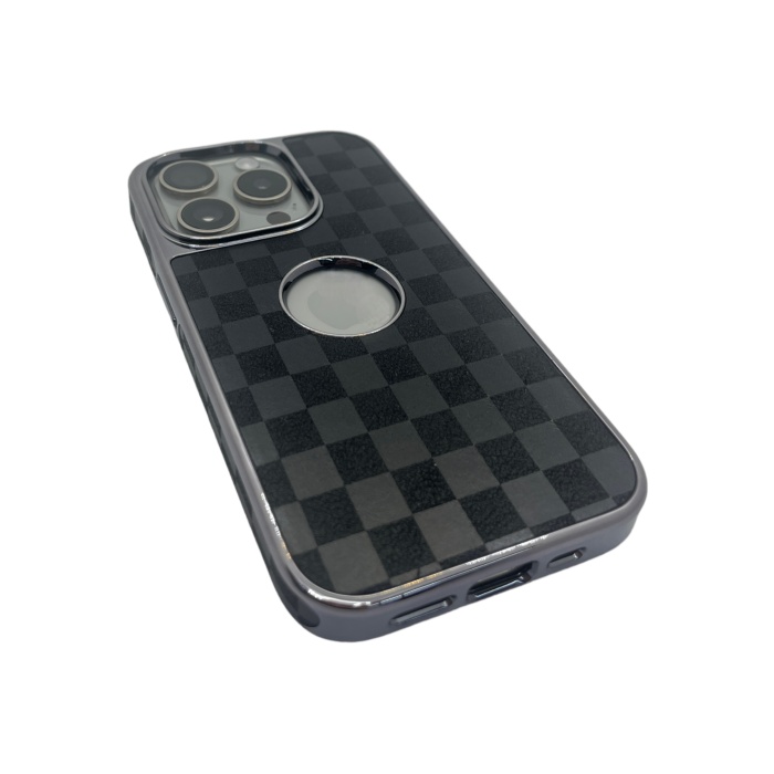 Hole Checkers Case Bej iPhone 14