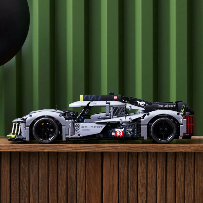 LEGO Technic PEUGEOT 9X8 24H Le Mans Hybrid Hypercar 42156