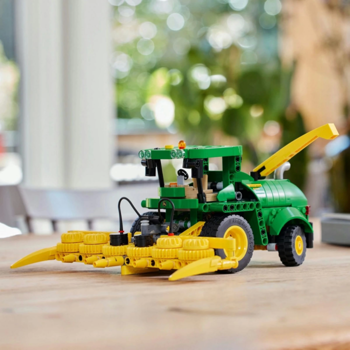   LEGO Technic John Deere 9700 Forage Harvester 42168