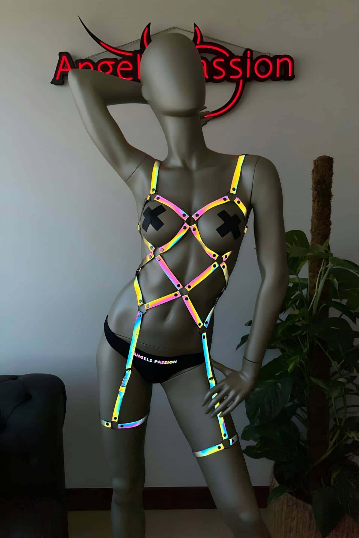 TOPTANBULURUM Pole Dans Giyim Işıkla Yansıyan Seksi Harness - Ürün Rengi:Rainbow Reflektör