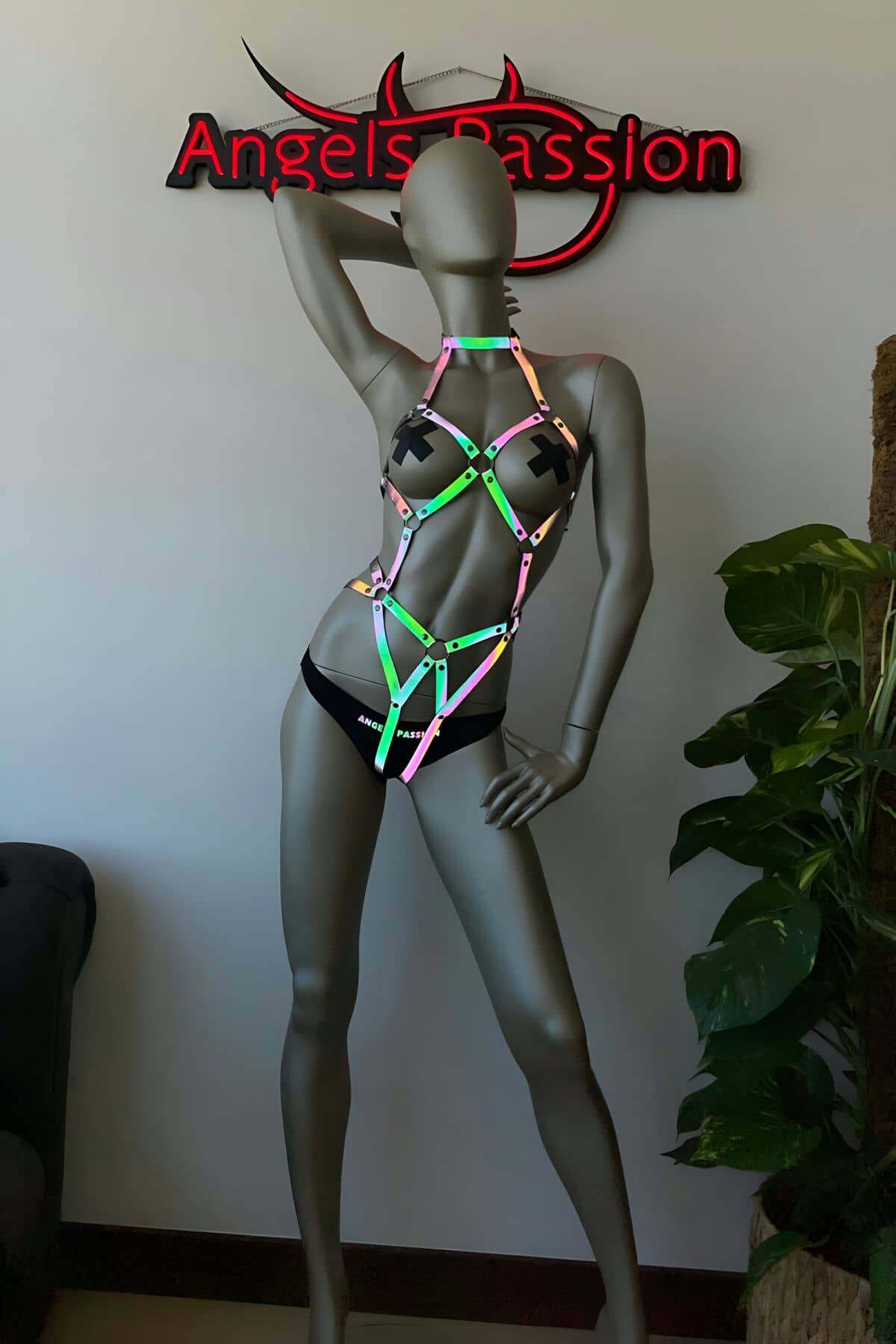 TOPTANBULURUM Erotik İç Giyim Reflektörlü Seksi Body Harness - Ürün Rengi:Rainbow Reflektör