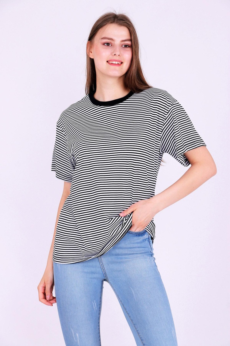 Siyah Beyaz Çizgili Kadın Oversize Çizgili Basic Tshirt