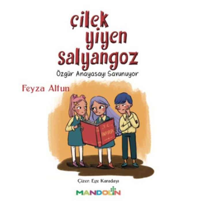 Çilek Yiyen Salyangoz