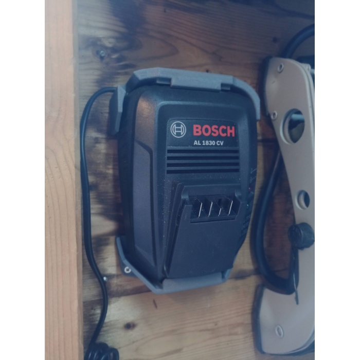 Bosch Akü Şarj Cihazı Duvara Montaj Aparatı Al18Xx T6102138