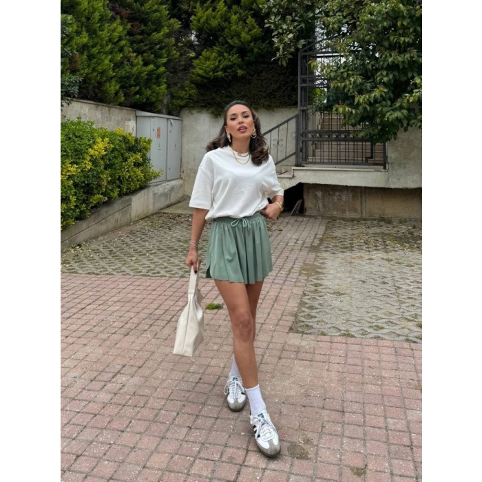 Kadın Sandy Kumaş Bağıcık Detaylı Şort